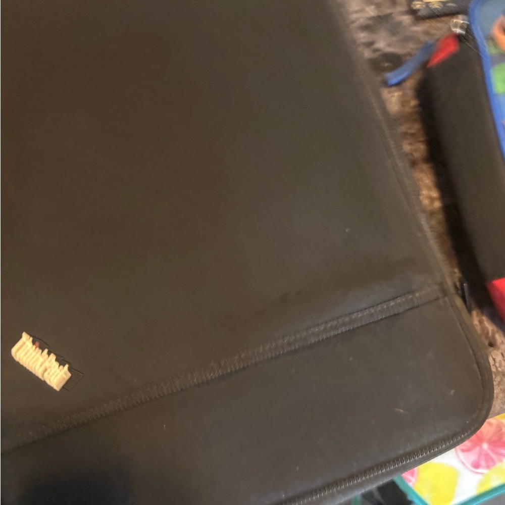 Think pad - NWOT 
Laptop padded case